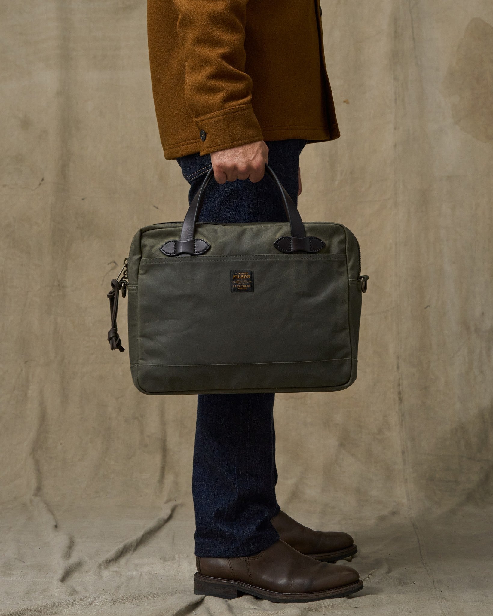 Alternative view of Tin Cloth Compact Briefcase - Otter Green